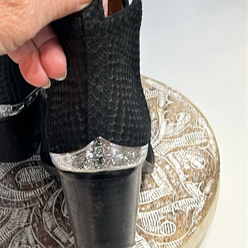JEFFREY CAMPBELL BLACK SNAKESKIN DESIGN BOOTIES SIZE 6 - Picture 5 of 12